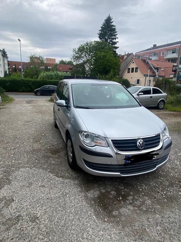 Silber Gebraucht 2009 VW Touran Van / Kleinbus | 1.799 € (Superpreis) - Bild 1/4