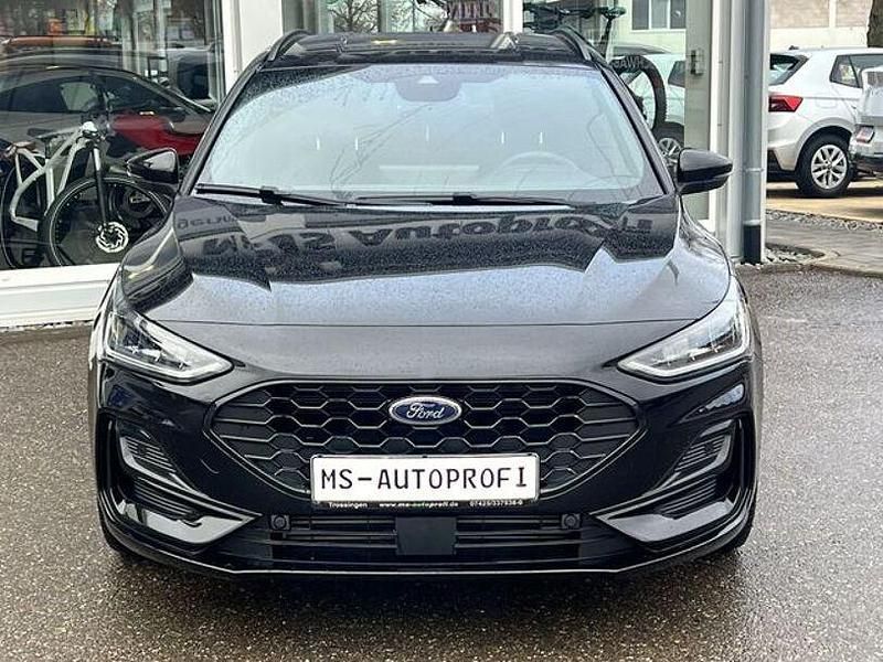 Gebraucht Ford Focus ST-Line X 125 PS (91 kW) 2023 Obsidianschwarz metallic (metallic) Kombi