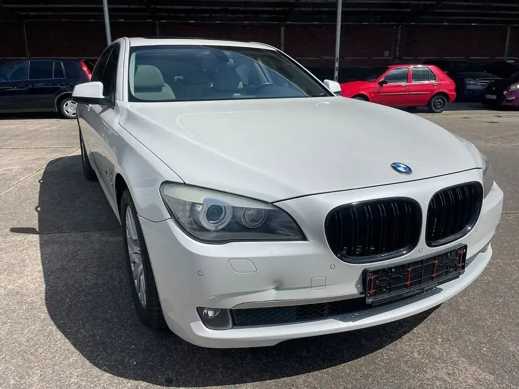Gebraucht BMW 730 Performance 245 PS (180 kW) 2009 Weiß Limousine