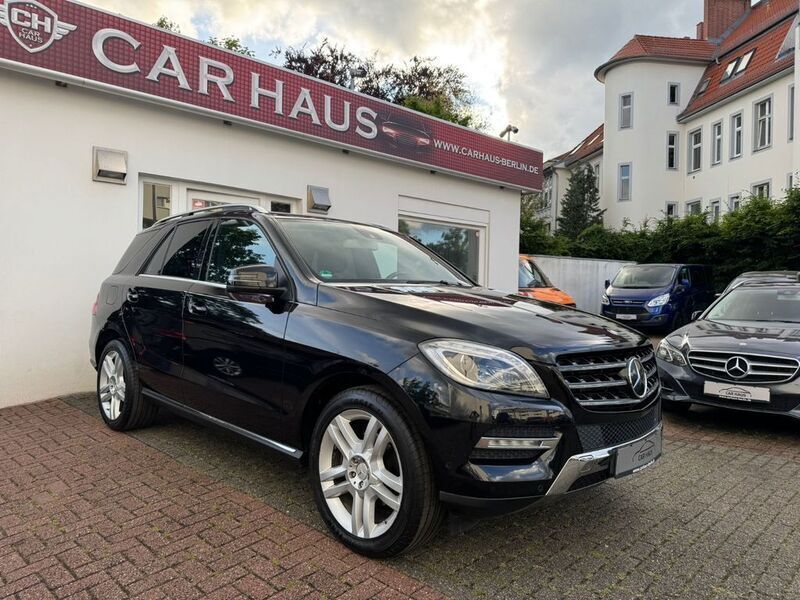 Schwarz Gebraucht 2013 Mercedes ML350 SUV | 23.850 € (Etwas zu teuer) - Bild 1/4