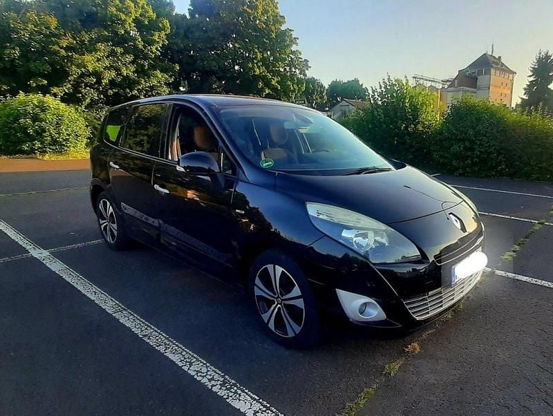Schwarz Gebraucht 2012 Renault Grand Scénic III Bose Edition Van / Kleinbus | 1.850 € (Superpreis) - Bild 1/4