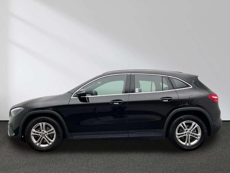 Gebraucht Mercedes GLA200 163 PS (119 kW) 2024 Schwarz SUV