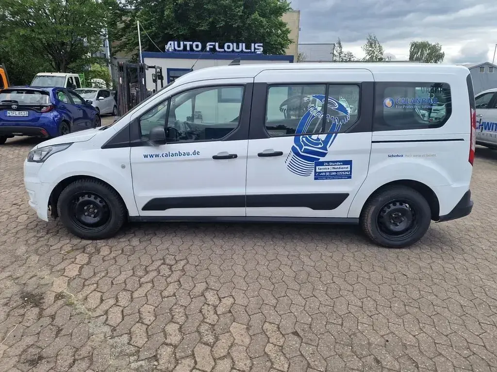 Używany Ford Transit Connect 120 KM (88 kW) 2022 Biały Minivan