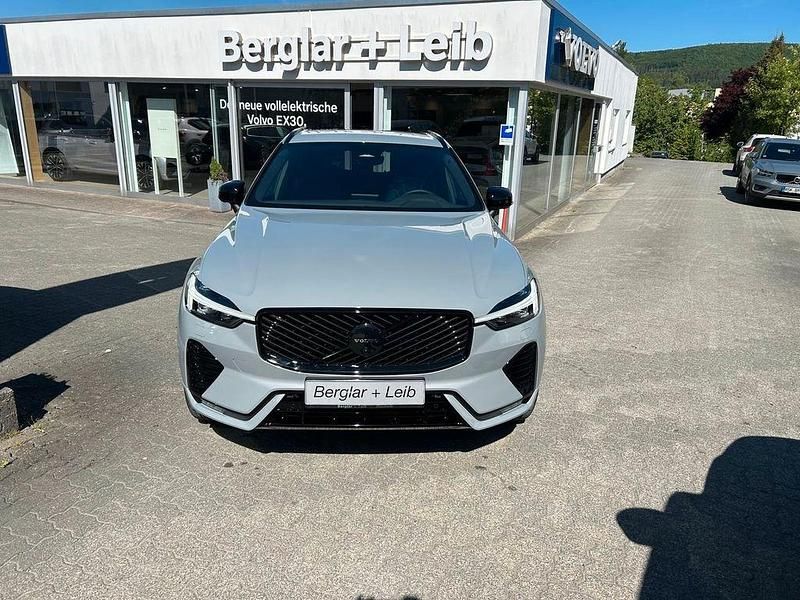 Grau Neu 2025 Volvo XC60 Plus SUV | 59.190 € (Fairer Preis) - Bild 1/4