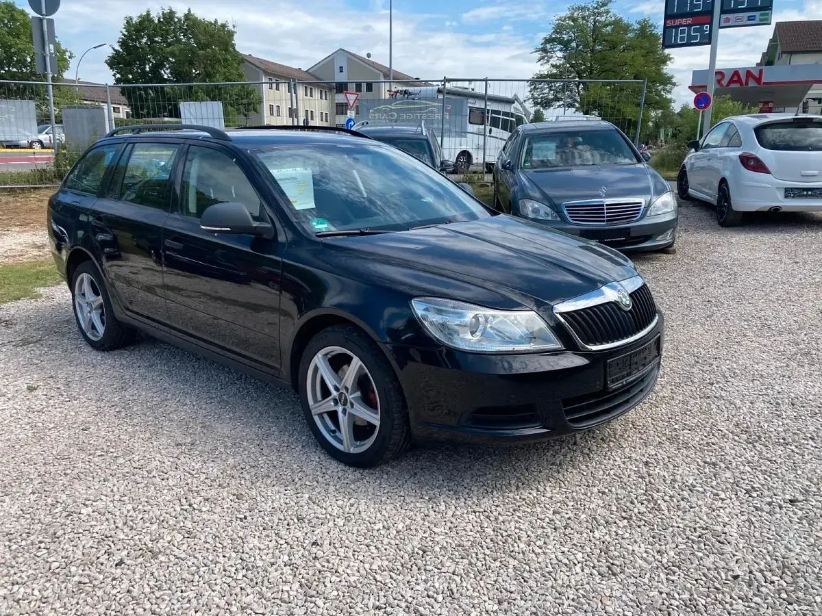 Gebraucht Skoda Octavia 122 PS (89 kW) 2012 Schwarz Kombi
