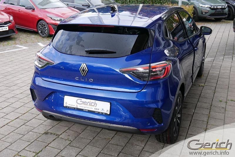 Neu Renault Clio V Techno 91 PS (66 kW) 2025 Blau Limousine