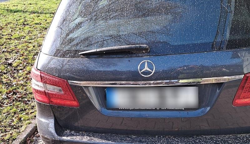 Gebraucht Mercedes E220 Avantgarde 170 PS (125 kW) 2012 Schwarz Kombi