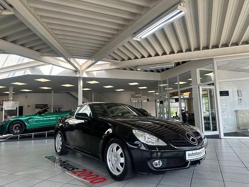Schwarz Gebraucht 2010 Mercedes SLK200 Cabrio | 11.450 € (Guter Preis) - Bild 1/4