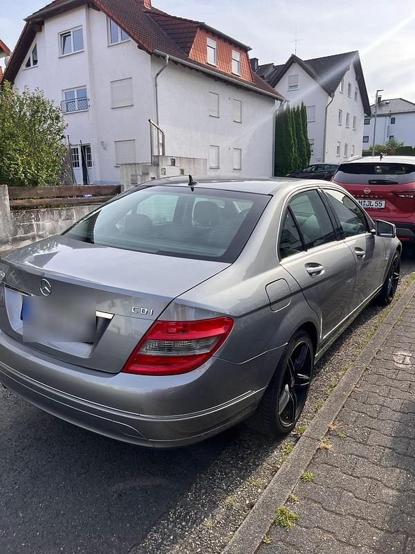 Grau Gebraucht 2009 Mercedes C250 Limousine | 6.500 € (Guter Preis) - Bild 1/4