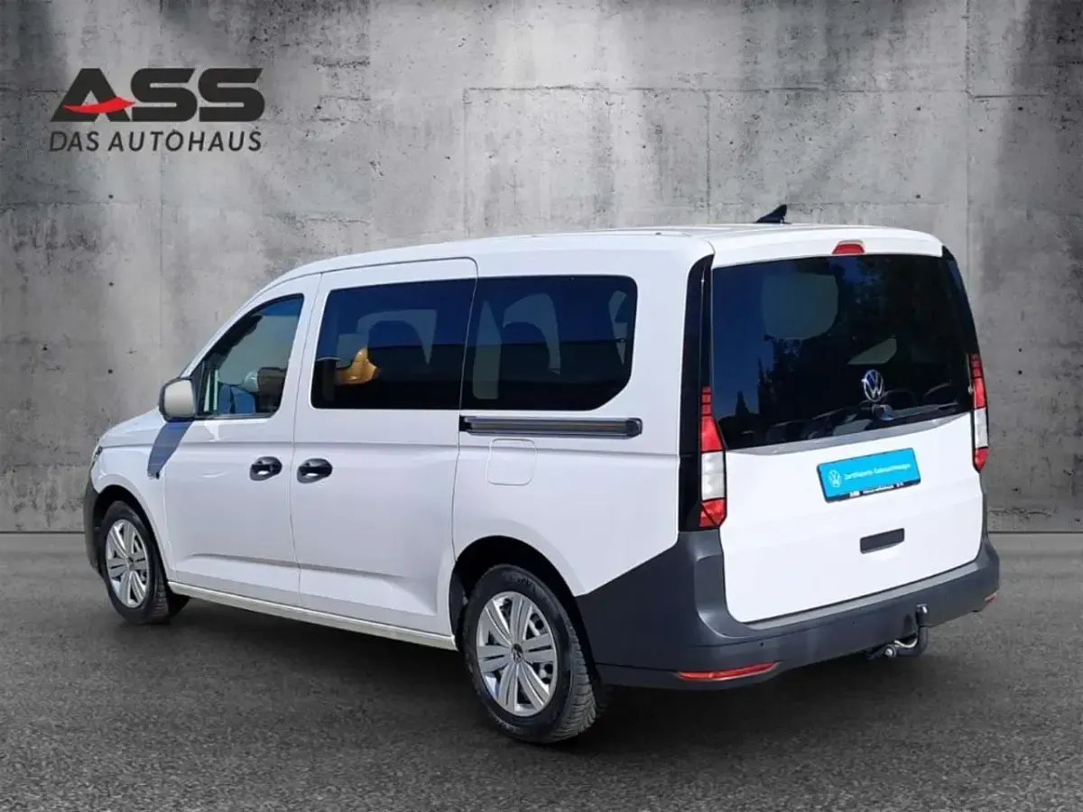 Gebraucht VW Caddy Maxi 102 PS (75 kW) 2023 Candyweiß Van / Kleinbus