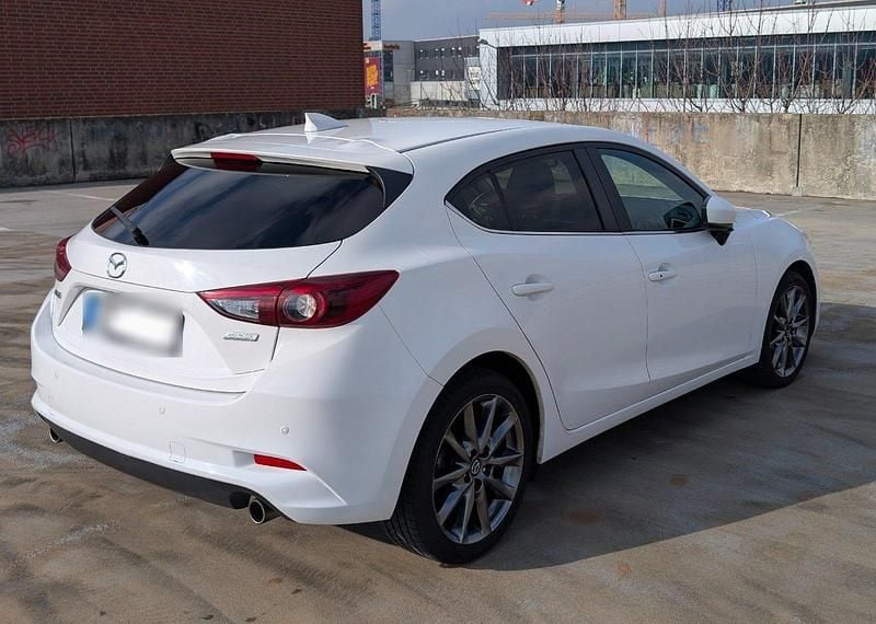 Gebraucht Mazda 3 120 PS (88 kW) 2019 Weiß Limousine