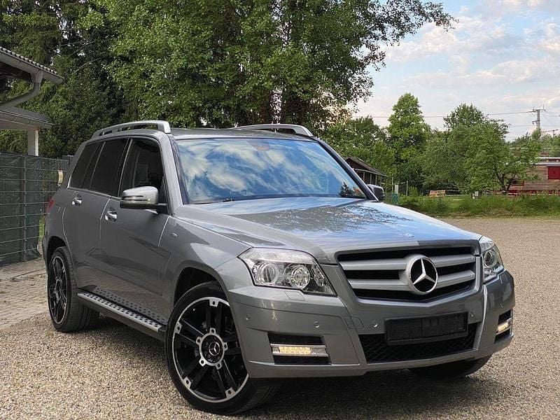 Grau Gebraucht 2011 Mercedes GLK250 SUV | 12.900 € (Fairer Preis) - Bild 1/4