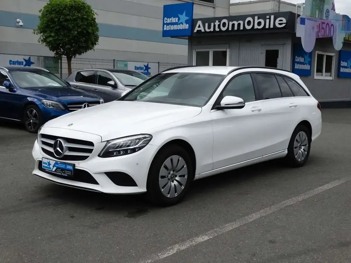 Gebraucht Mercedes C200 184 PS (135 kW) 2020 Polarweiss Kombi