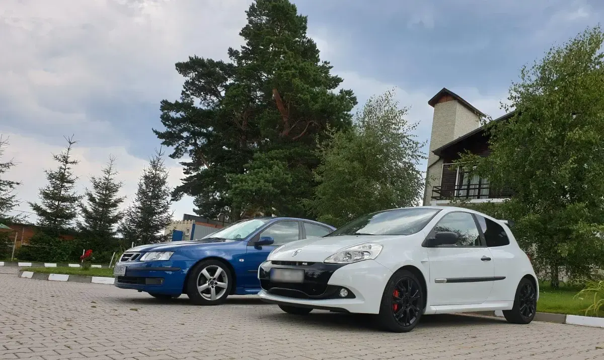 Gebraucht Renault Clio R.S. R.S. 208 PS (152 kW) 2010 Weiß Kleinwagen