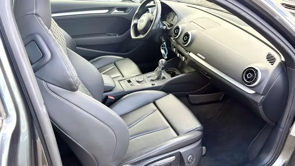 Second-hand Audi A3 S-Line 184 CP (135 kW) 2015 Gri Hatchback