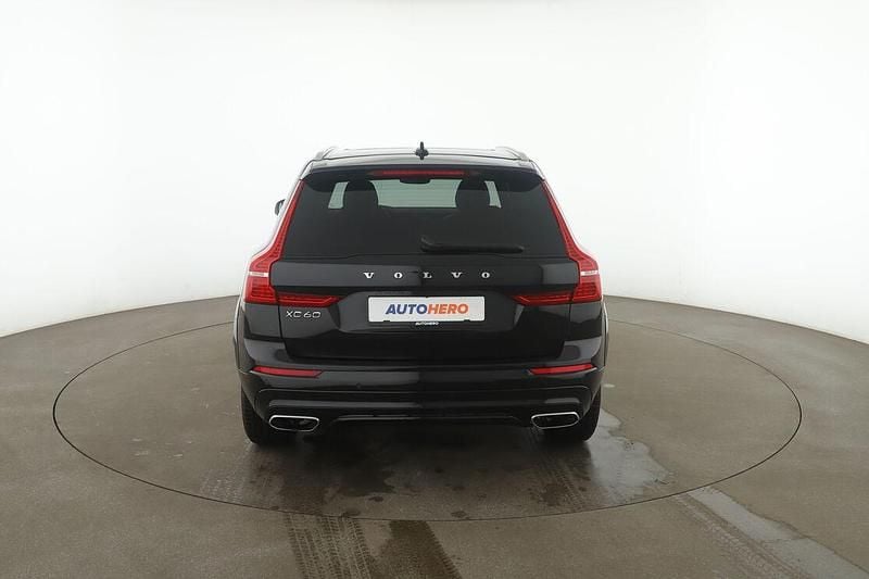 Gebraucht Volvo XC60 R-Design 250 PS (183 kW) 2018 Schwarz SUV