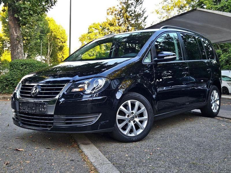 Schwarz Gebraucht 2009 VW Touran Freestyle Van / Kleinbus | 4.300 € (Guter Preis) - Bild 1/4