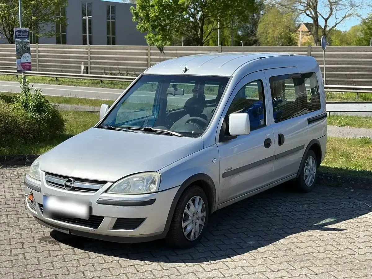Usata Opel Combo S 65 CV (47 kW) 2003 Argento Monovolume