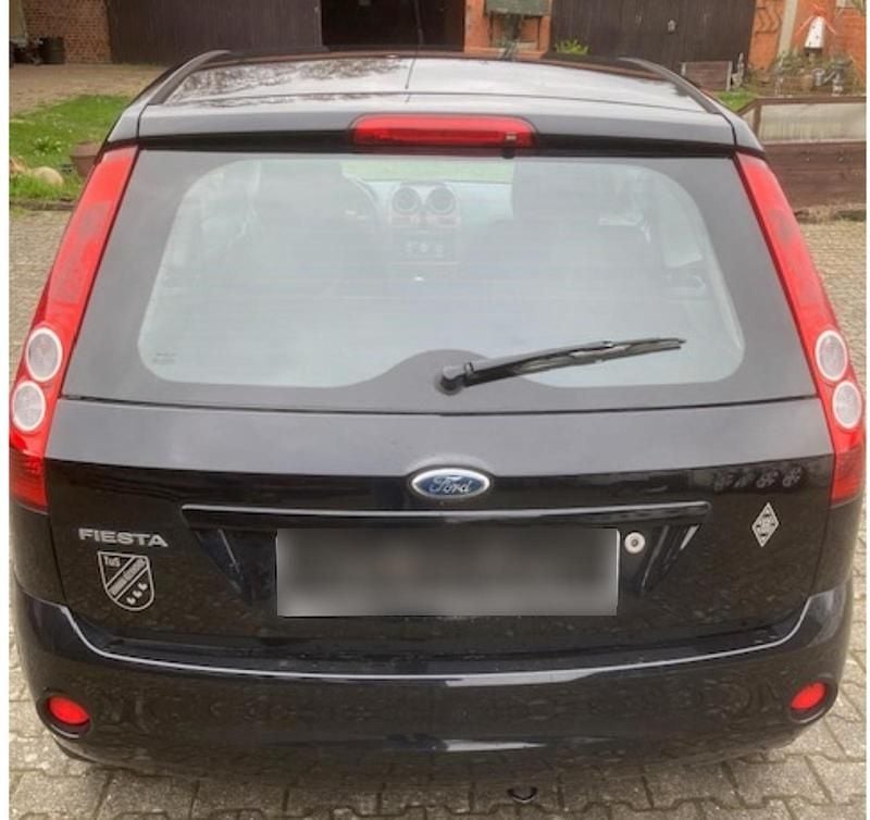 Gebraucht Ford Fiesta 60 PS (44 kW) 2008 Schwarz Kleinwagen