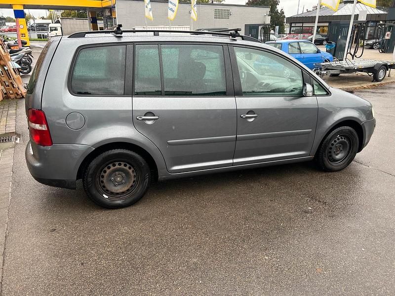 Gebraucht VW Touran 140 PS (102 kW) 2005 Grau Van / Kleinbus