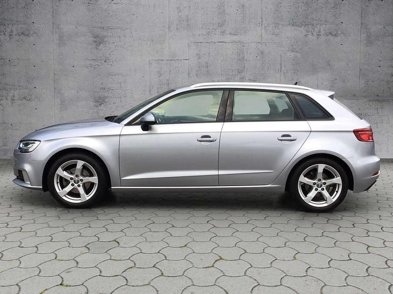 Gebraucht Audi A3 Design 116 PS (85 kW) 2019 Florettsilber metallic Limousine
