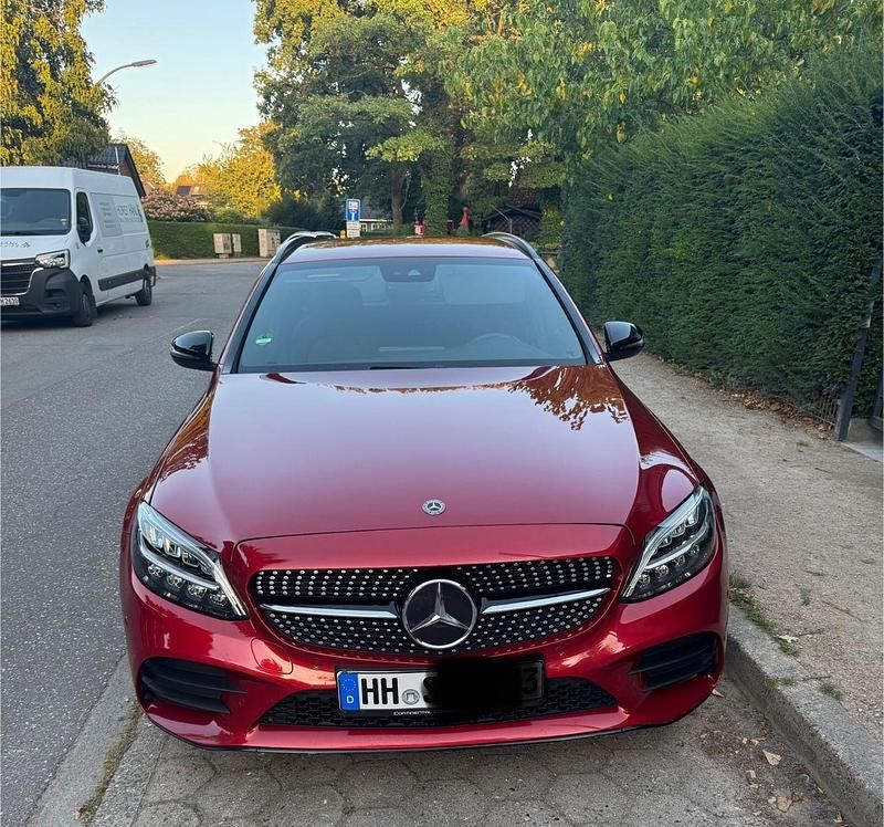 Rot Gebraucht 2019 Mercedes C300e AMG Kombi | 22.999 € (Superpreis) - Bild 1/4