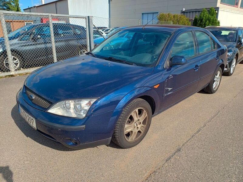 Blau Gebraucht 2000 Ford Mondeo Ghia Limousine | 699 € - Bild 1/4