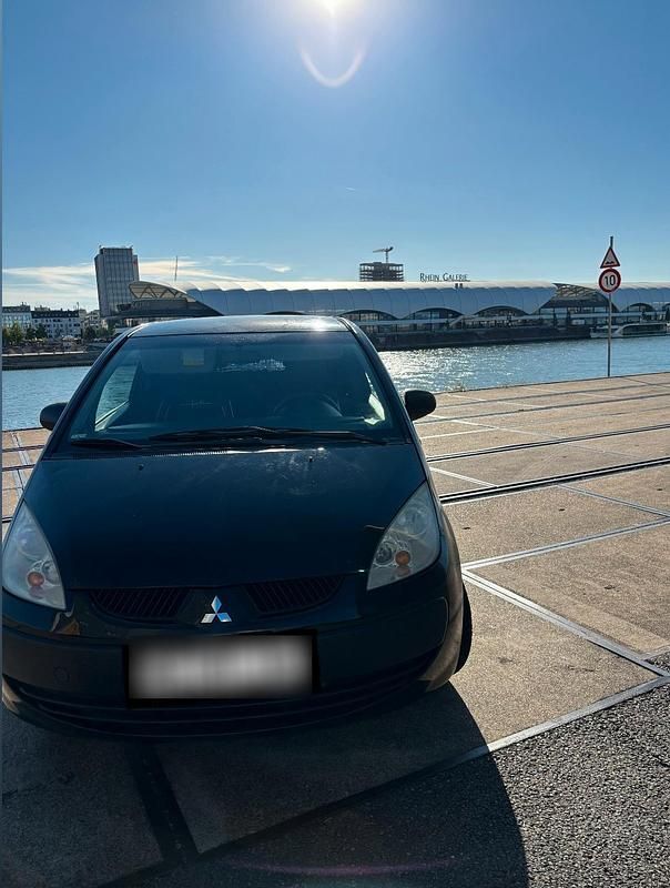 Schwarz Gebraucht 2007 Mitsubishi Colt Limousine | 2.550 € (Teuer) - Bild 1/4