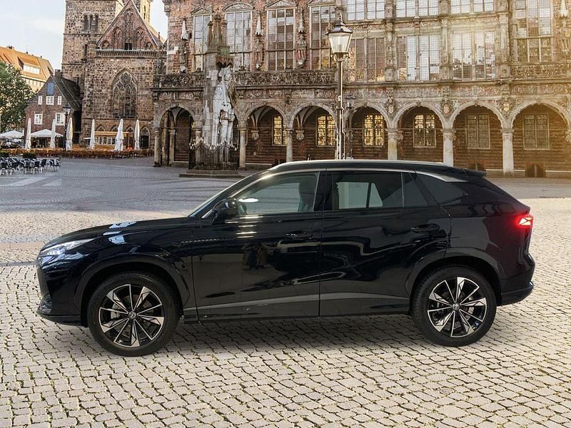 Neu MG HS Luxury 272 PS (200 kW) 2025 Schwarz SUV