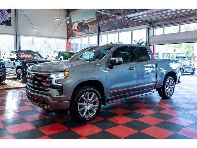 Neu Chevrolet Silverado 309 PS (227 kW) 2025 Sterling grey SUV