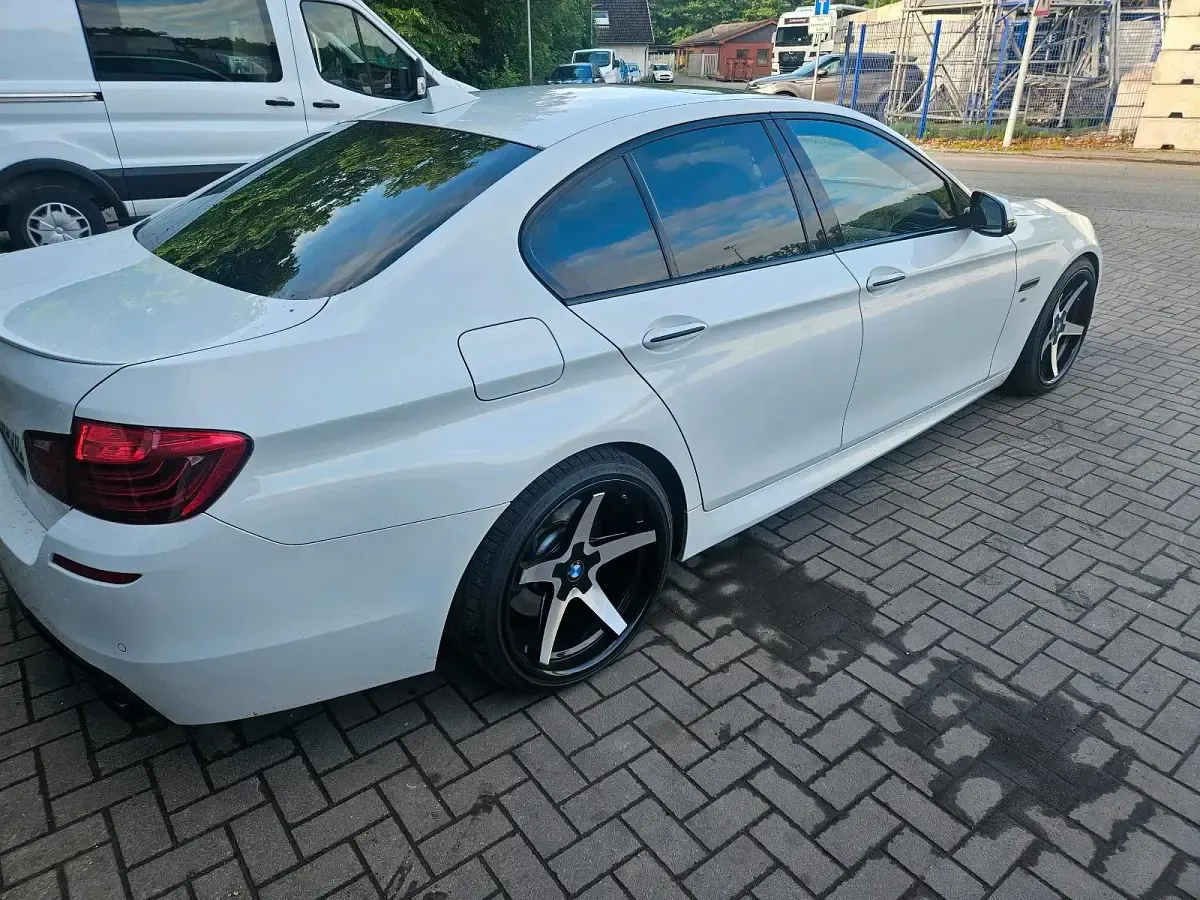 Gebraucht BMW 535 M Sport 313 PS (230 kW) 2015 Weiß Limousine