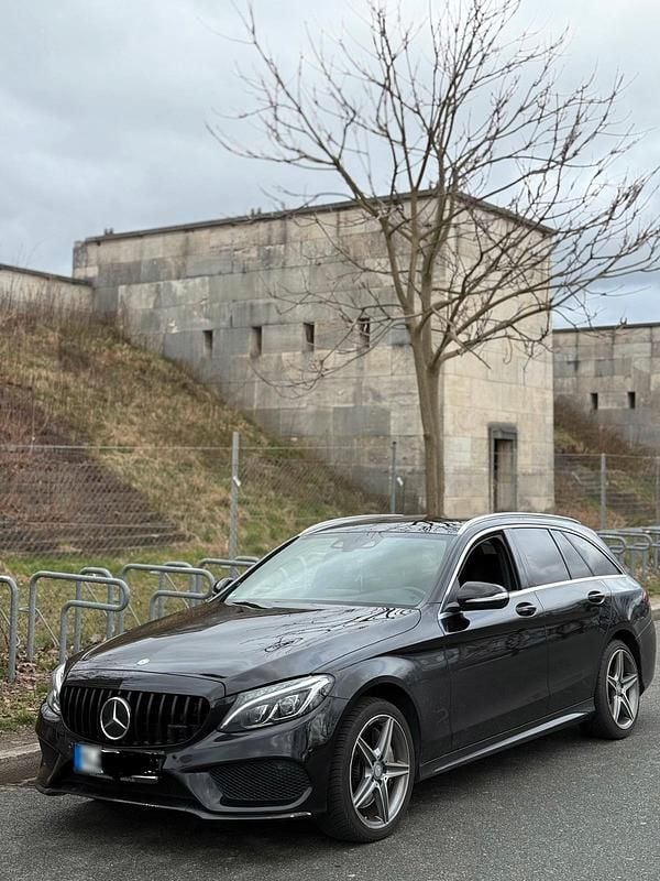 Gebraucht Mercedes C250 AMG 204 PS (150 kW) 2014 Schwarz Kombi