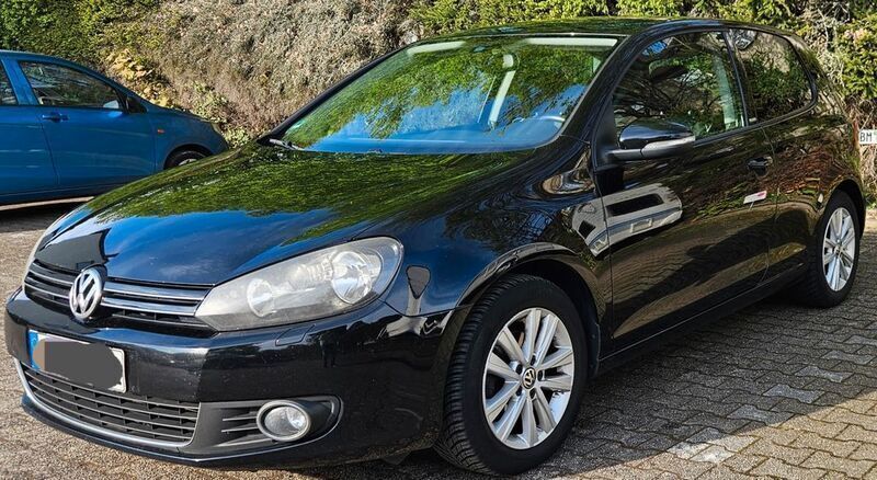 Schwarz Gebraucht 2012 VW Golf VI Style Limousine | 3.900 € (Superpreis) - Bild 1/4