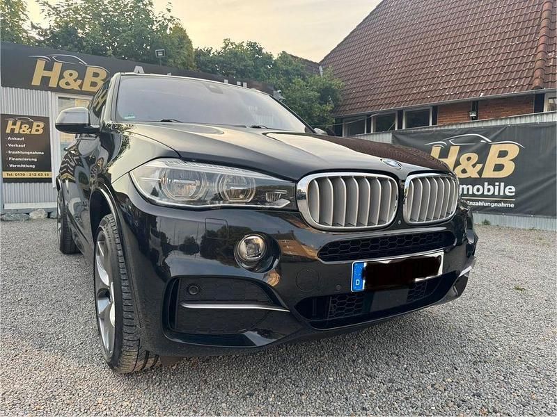 Schwarz Gebraucht 2017 BMW X5 M50 Comfort Edition SUV | 29.990 € (Fairer Preis) - Bild 1/4