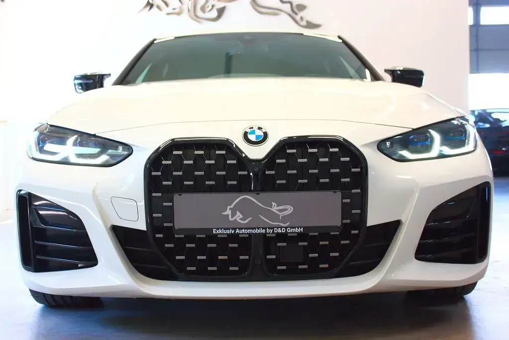 Gebraucht BMW M440 Performance 374 PS (275 kW) 2023 Alpinweiss uni Limousine