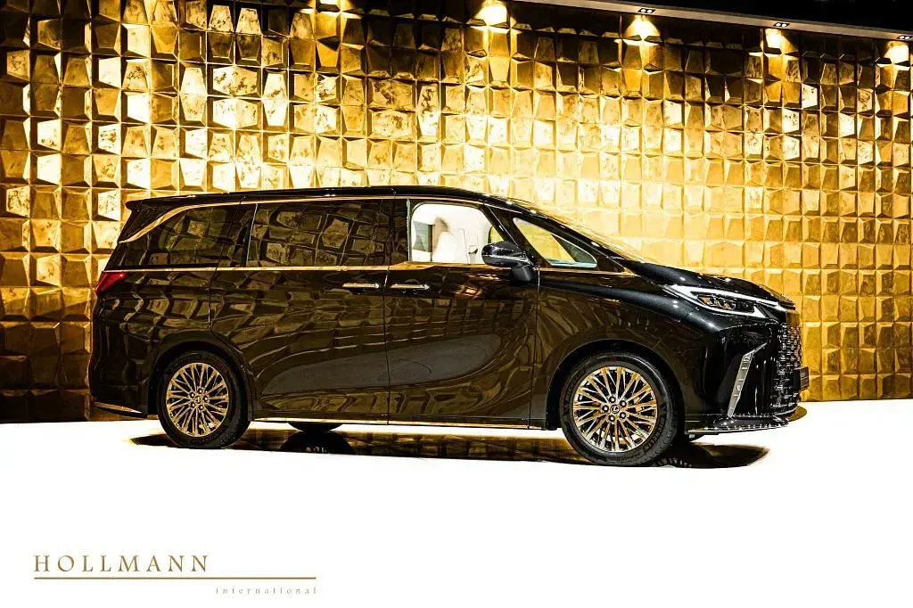 Neu Lexus LM350h Luxury Line 250 PS (183 kW) 2026 Graphit black metallic Van / Kleinbus