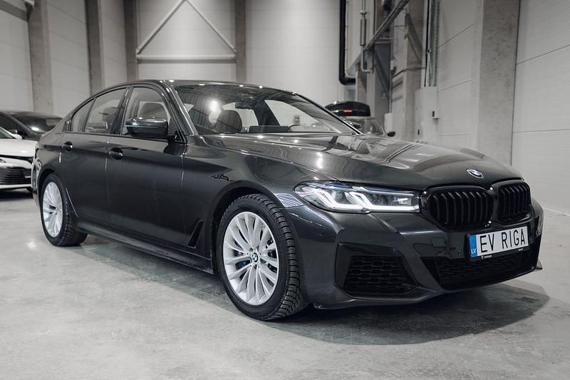 Gebraucht BMW 540 M Sport 333 PS (244 kW) 2021 Grau Limousine