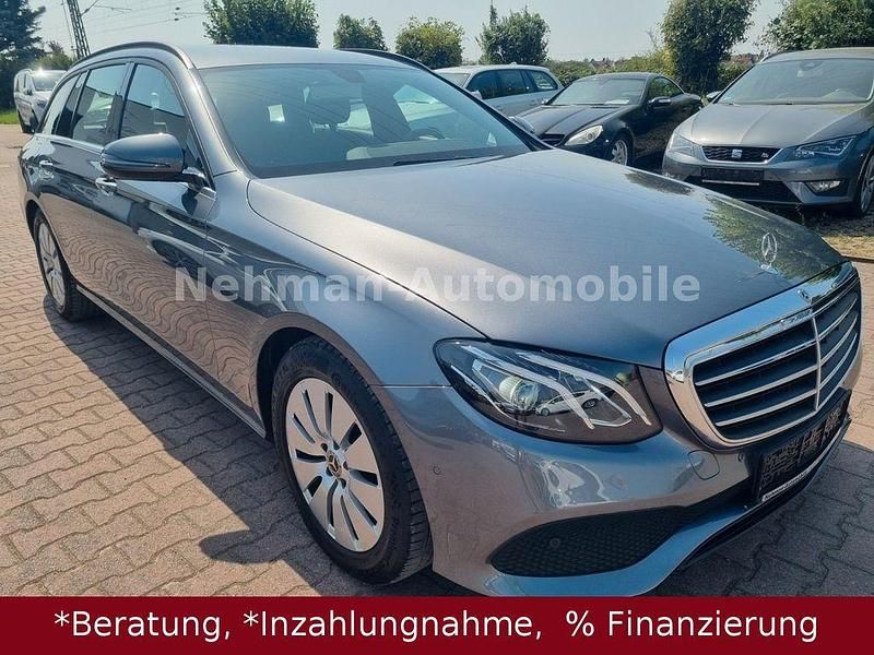 Grau Gebraucht 2019 Mercedes E200 Kombi | 20.900 € (Superpreis) - Bild 1/4
