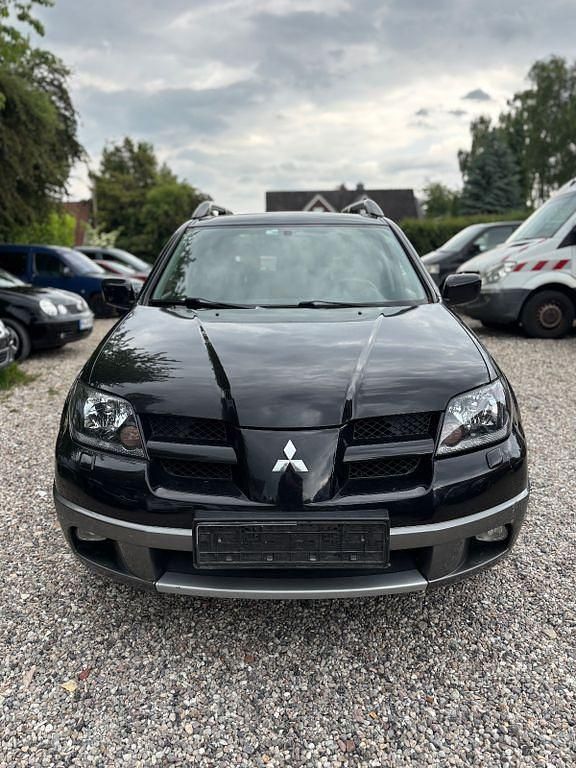 Gebraucht Mitsubishi Outlander 160 PS (117 kW) 2003 Schwarz SUV