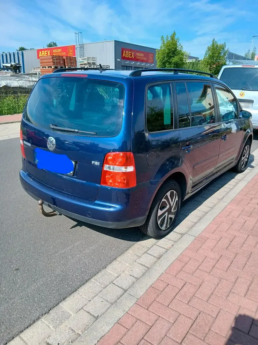 Gebraucht VW Touran 110 PS (80 kW) 2006 Blau Van / Kleinbus