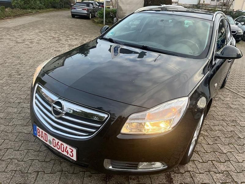 Gebraucht Opel Insignia Edition 131 PS (96 kW) 2010 Schwarz Kombi