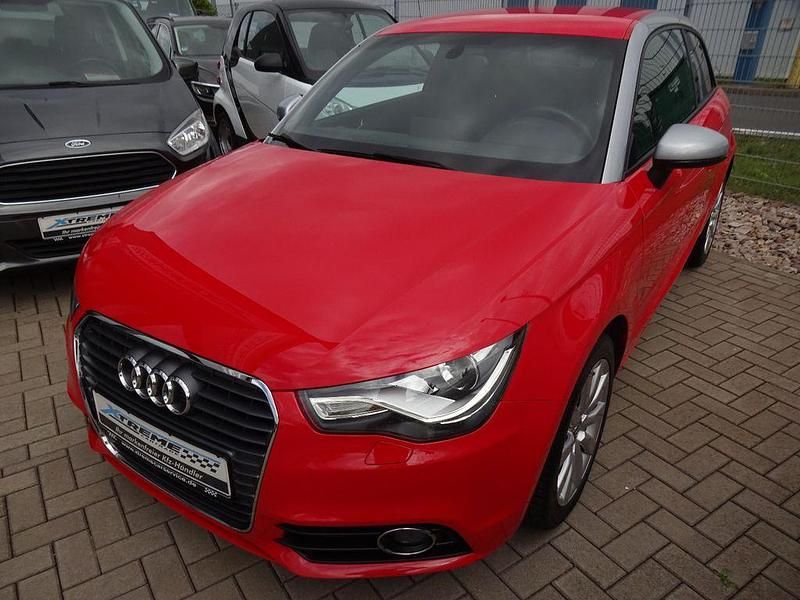 Gebraucht Audi A1 Attraction 86 PS (63 kW) 2015 Rot Kleinwagen