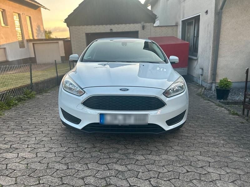 Second-hand Ford Focus 120 CP (88 kW) 2015 Alb Break