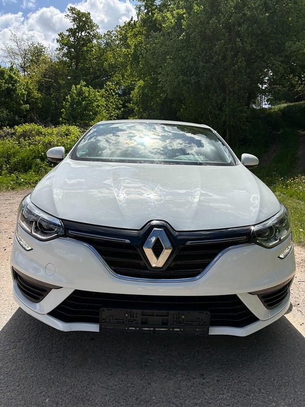 Weiß Gebraucht 2018 Renault Mégane GrandTour Kombi | 11.975 € - Bild 1/4