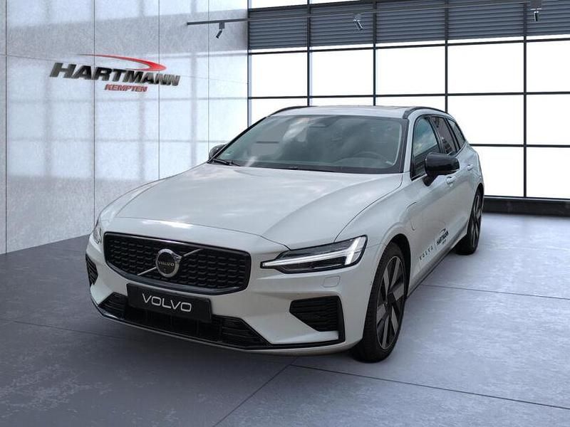 Gebraucht Volvo V60 Plus 455 PS (334 kW) 2025 Weiss Kombi