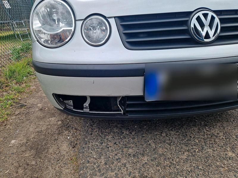 Gebraucht VW Polo 64 PS (47 kW) 2003 Grau Kleinwagen