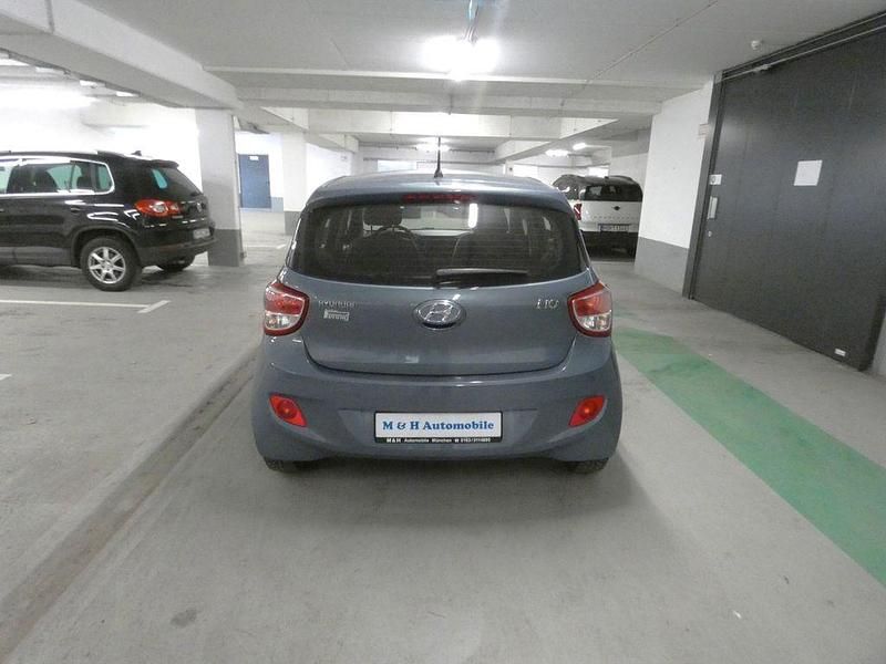 Gebraucht Hyundai i10 Classic 67 PS (49 kW) 2015 Blau Kleinwagen