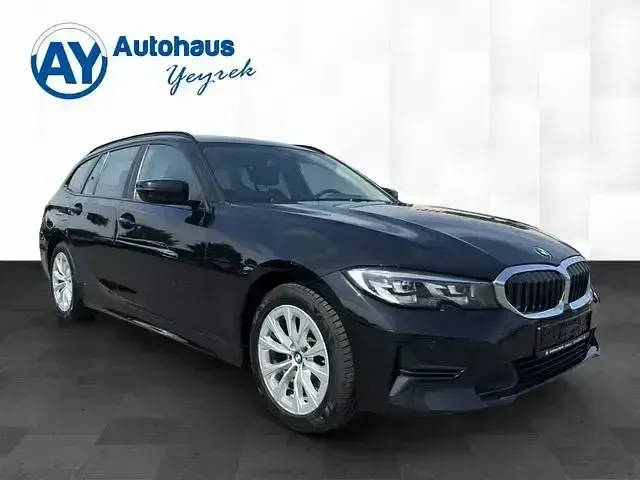 Gebraucht BMW 318 Sport Line 55 PS (40 kW) 2022 Schwarz Kombi