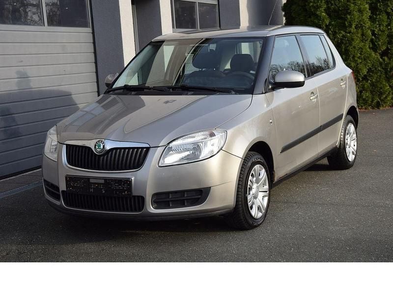 Gebraucht Skoda Fabia 60 PS (44 kW) 2009 Beige Limousine