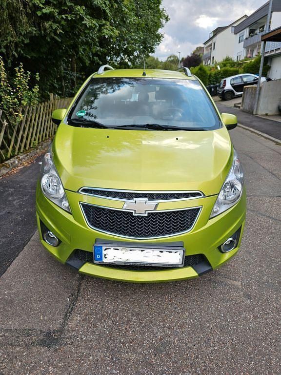 Grün Gebraucht 2011 Chevrolet Spark LT Kleinwagen | 2.000 € (Guter Preis) - Bild 1/4